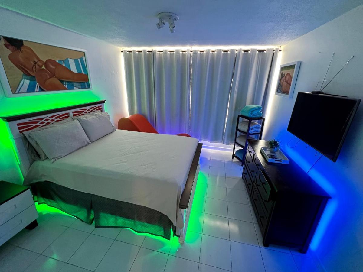 Hobie Oceanfront Apartment At Isla Verde San Juan Extérieur photo