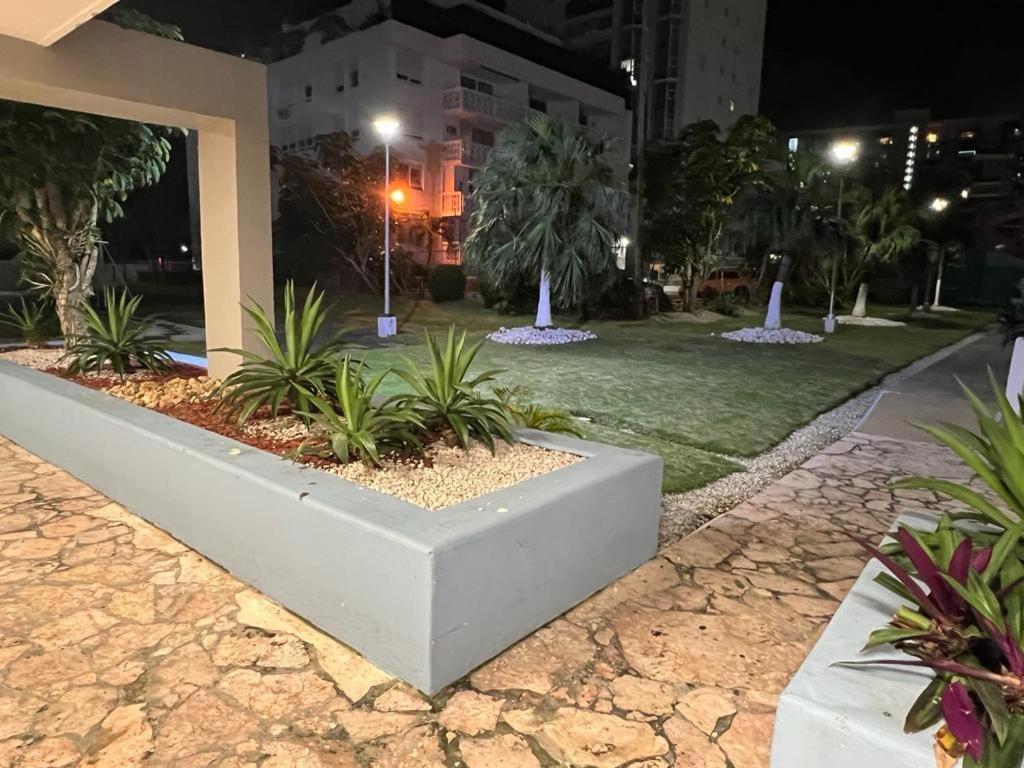 Hobie Oceanfront Apartment At Isla Verde San Juan Extérieur photo